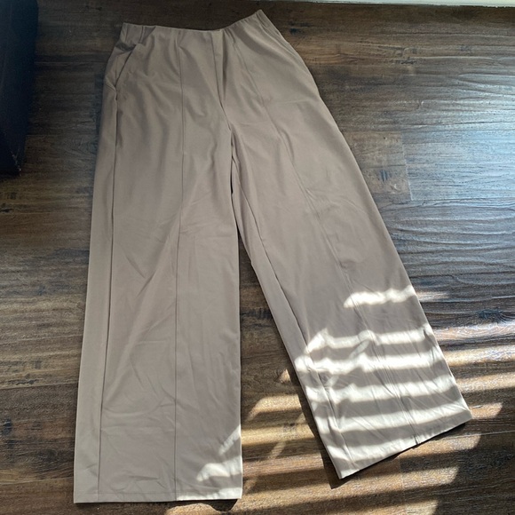 Old Navy Tan pants - Picture 1 of 3
